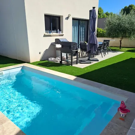 Charmante Maison Au Coeur De Avec Piscine Ferienhaus