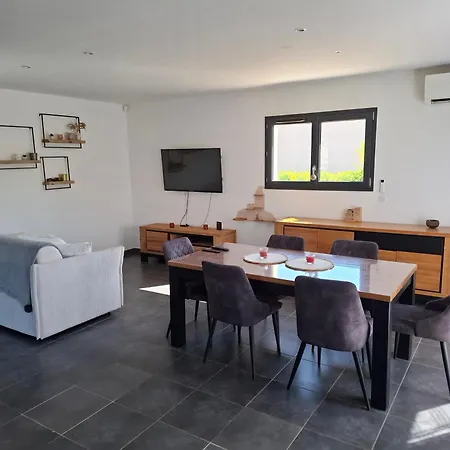 Charmante Maison Au Coeur De Avec Piscine Ferienhaus Valergues