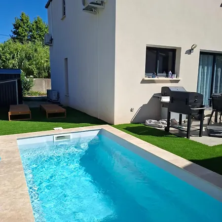 Charmante Maison Au Coeur De Avec Piscine *