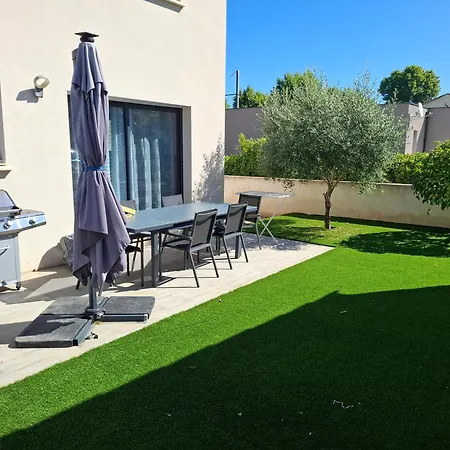 Charmante Maison Au Coeur De Avec Piscine Valergues