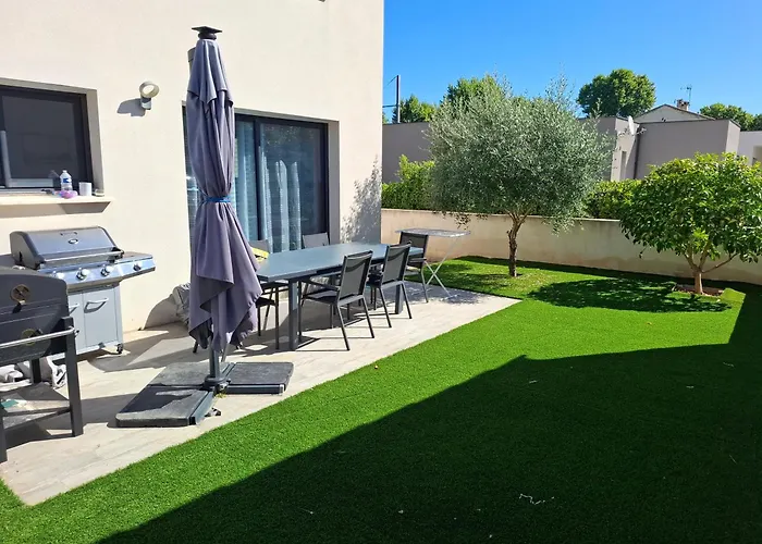 Charmante Maison Au Coeur De Avec Piscine Valergues